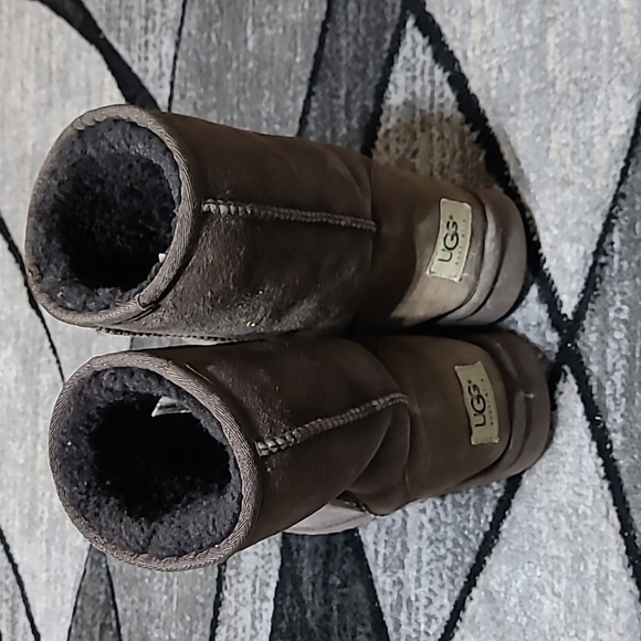 UGG AUSTRALIA CLASSIC SHORT BROWN LEATHER SHEEPSKIN BOOTS PRICE FIRM - Picture 6 of 13